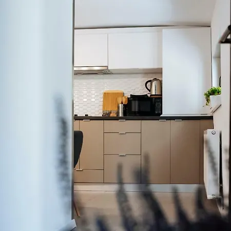 Lovely House And Courtyard In Center