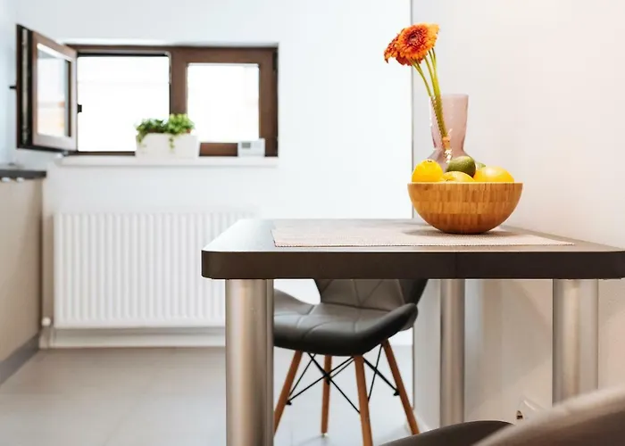 Lovely House And Courtyard In Center * Bukarest