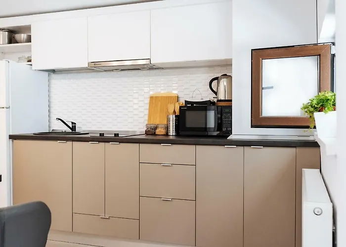 Lovely House And Courtyard In Center *