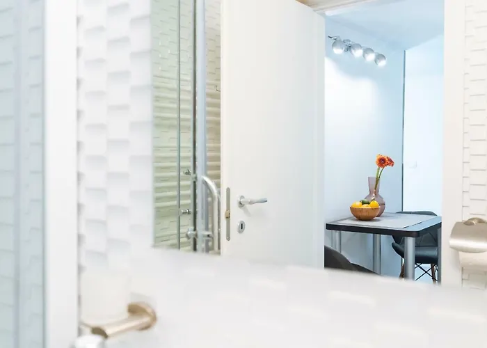 Lovely House And Courtyard In Center Apartamento *