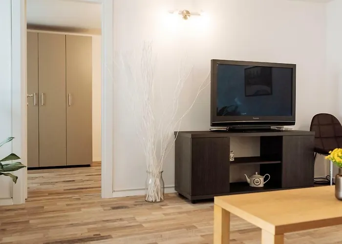 Lovely House And Courtyard In Center *