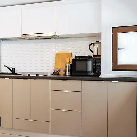 Lovely House And Courtyard In Center *